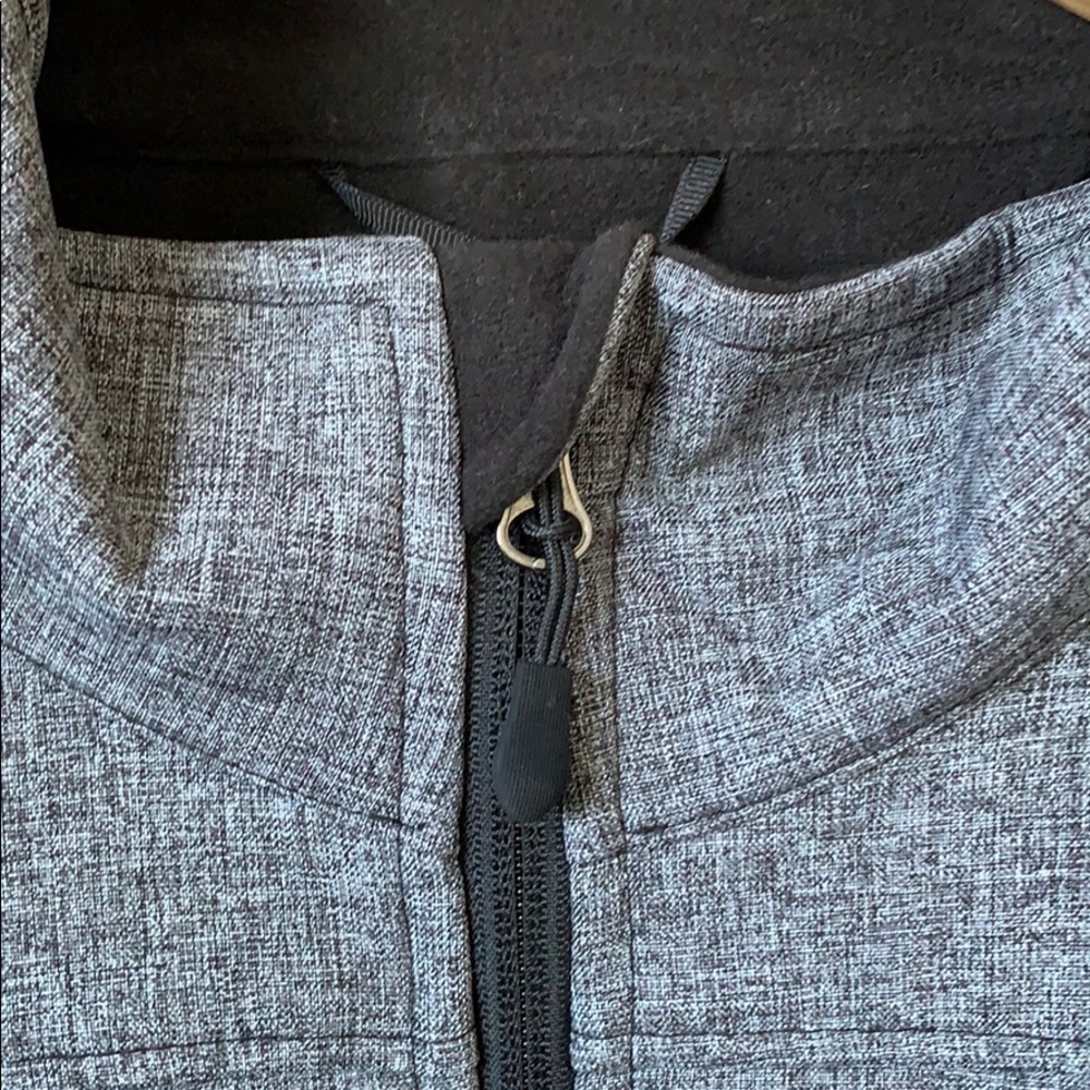 Kirkland Jacket 🖤 - Picture 4 of 6